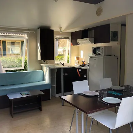 Mobilhome 3 * Bias (Landes)